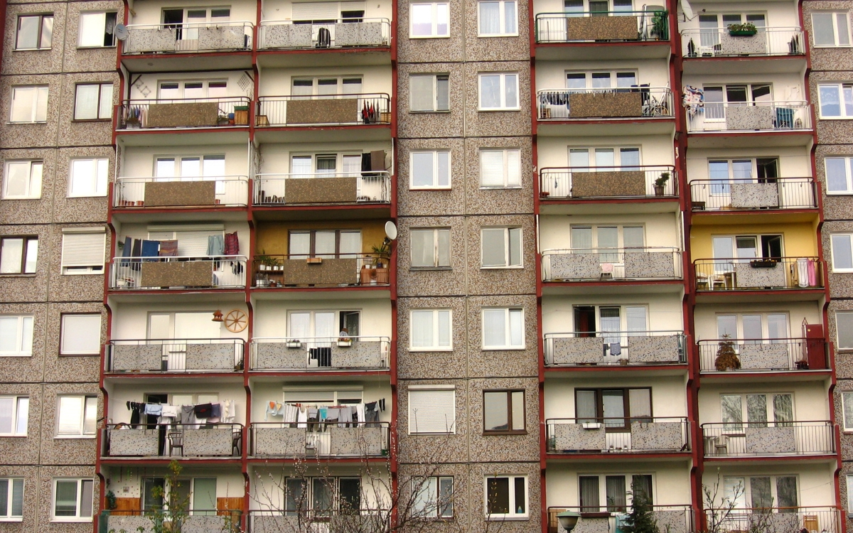 Ситуация на рынке жилья Алматы и Астаны улучшается?