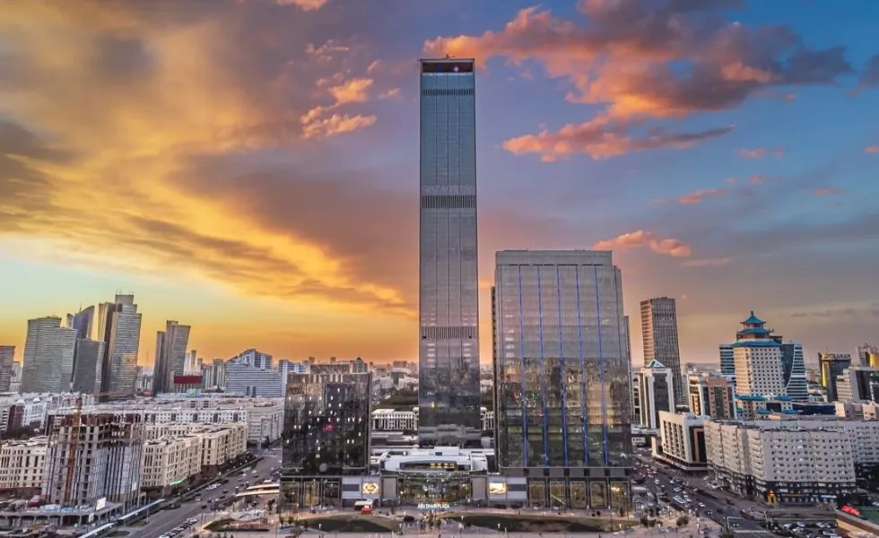 Многофункциональный комплекс Abu Dhabi Plaza в Астане