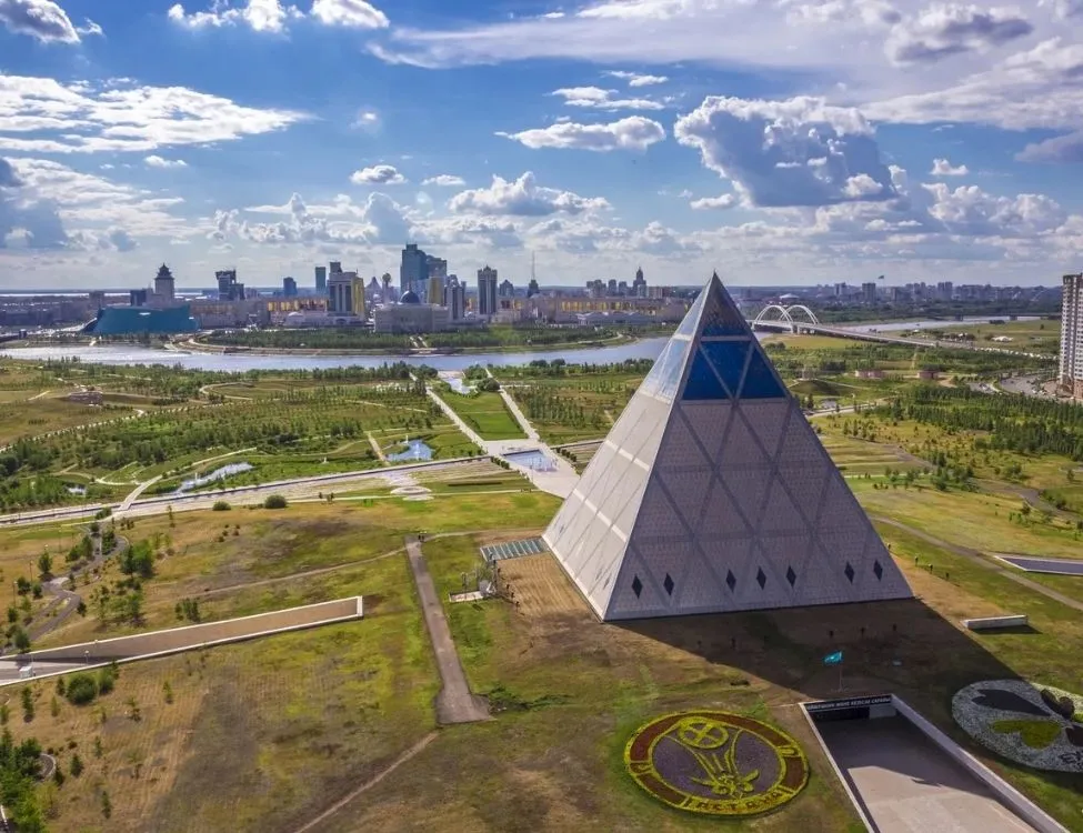 Дворец мира и согласия (Астана)