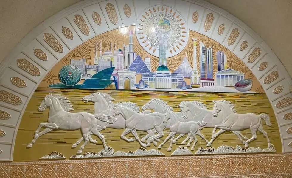 Главное панно станции метро Сарыарка