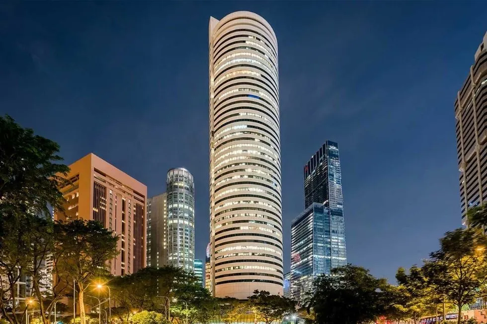 Небоскреб AXA Tower