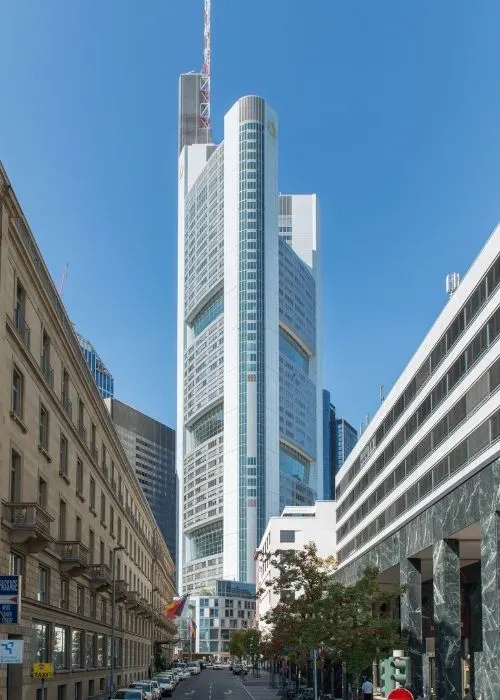 Здание Commerzbank во Франкфурте