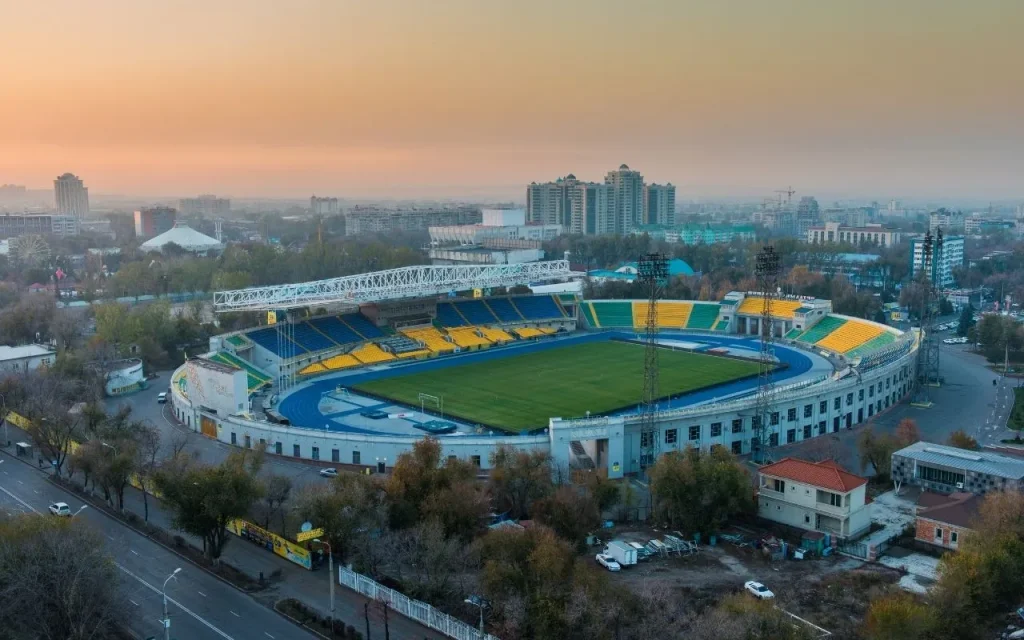 Центральный стадион Алматы